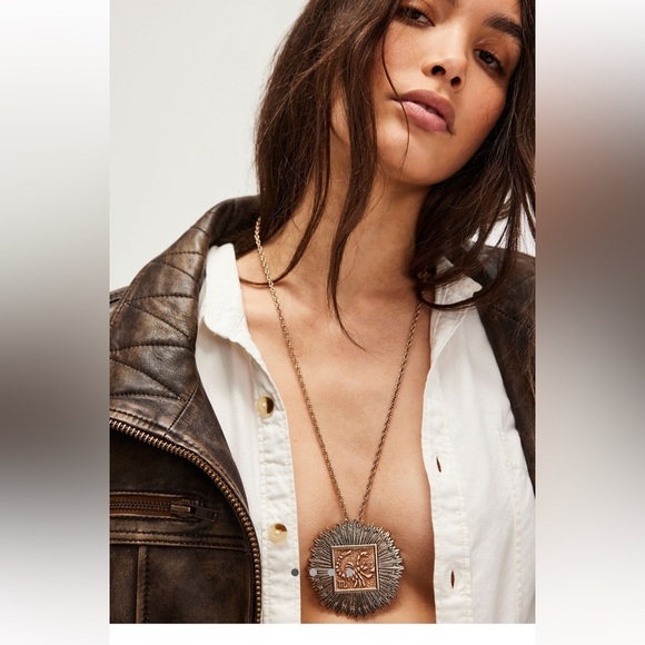 Free People Antique Birth Zodiac Necklace - Picture 1 of 6